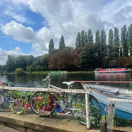 Doubletree By Hilton London Kingston Upon Thames Hotel Kingston upon Thames  Bagian luar foto