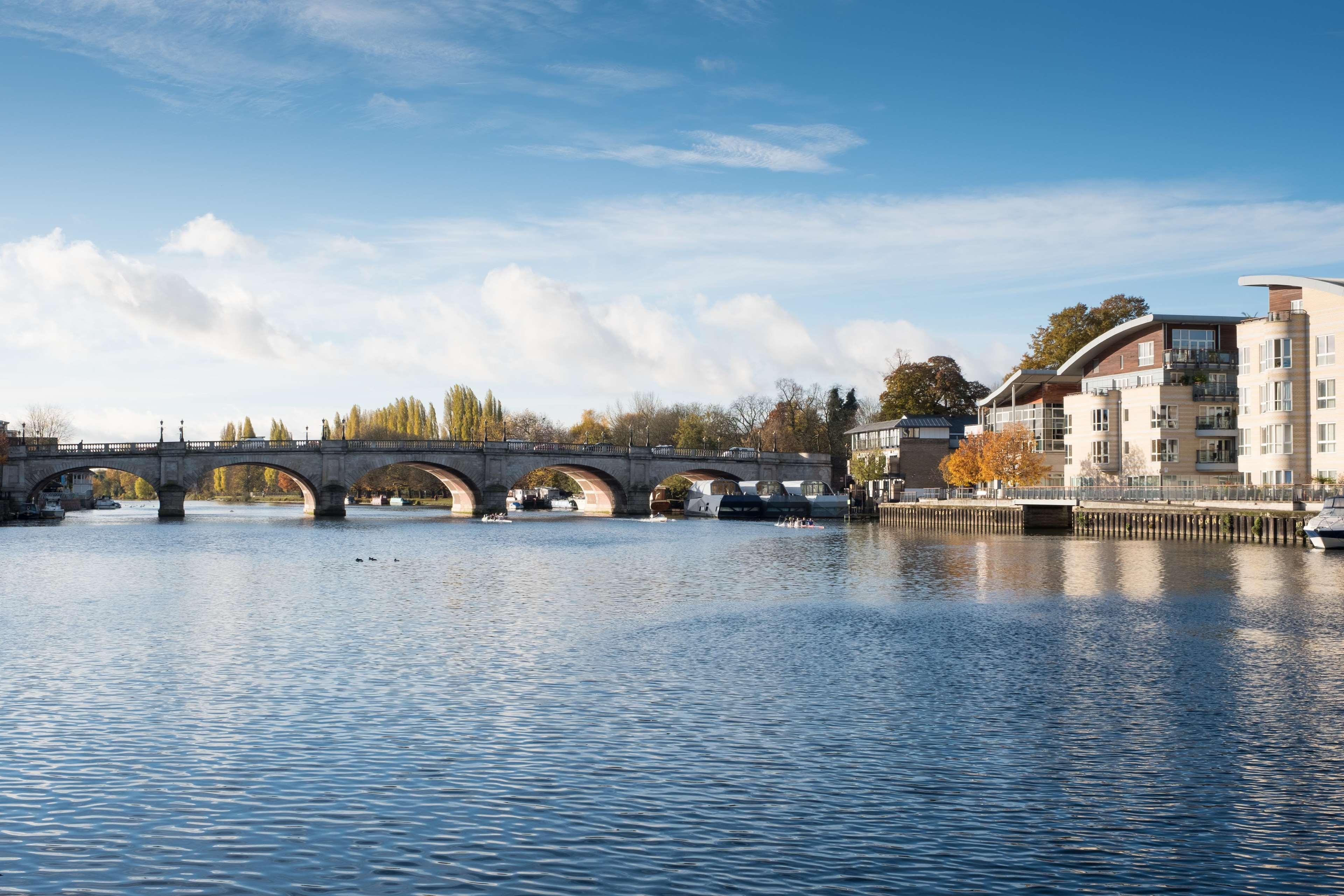 Doubletree By Hilton London Kingston Upon Thames Hotel Kingston upon Thames  Bagian luar foto