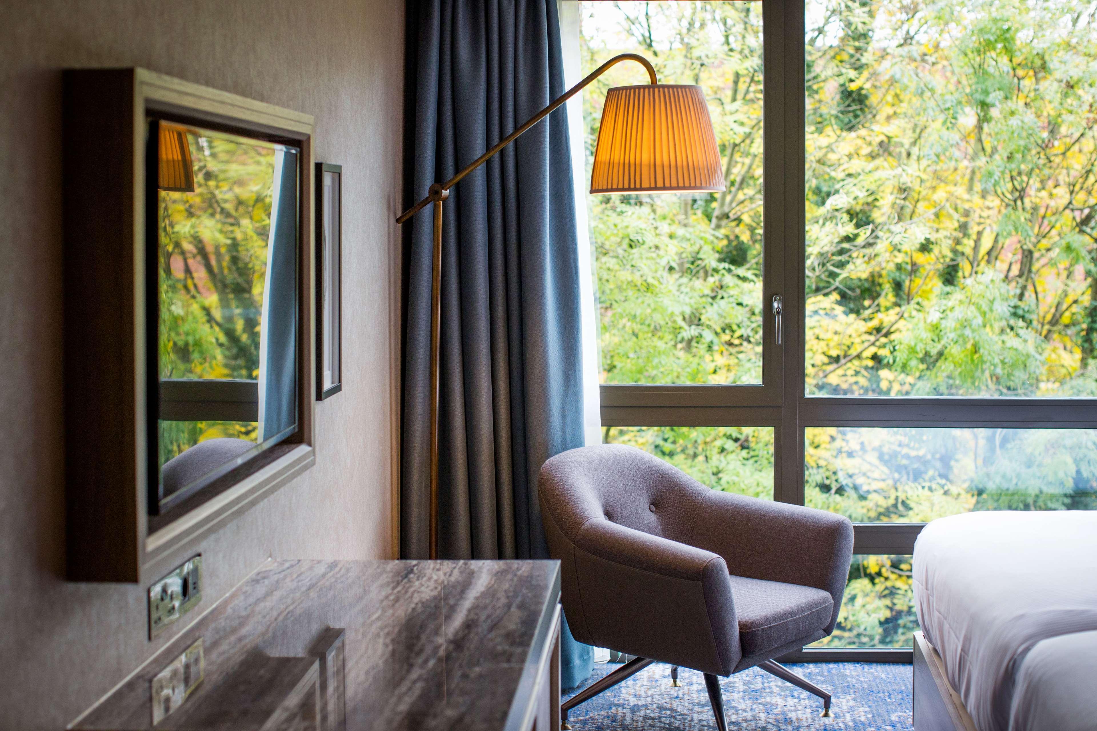 Doubletree By Hilton London Kingston Upon Thames Hotel Kingston upon Thames  Bagian luar foto
