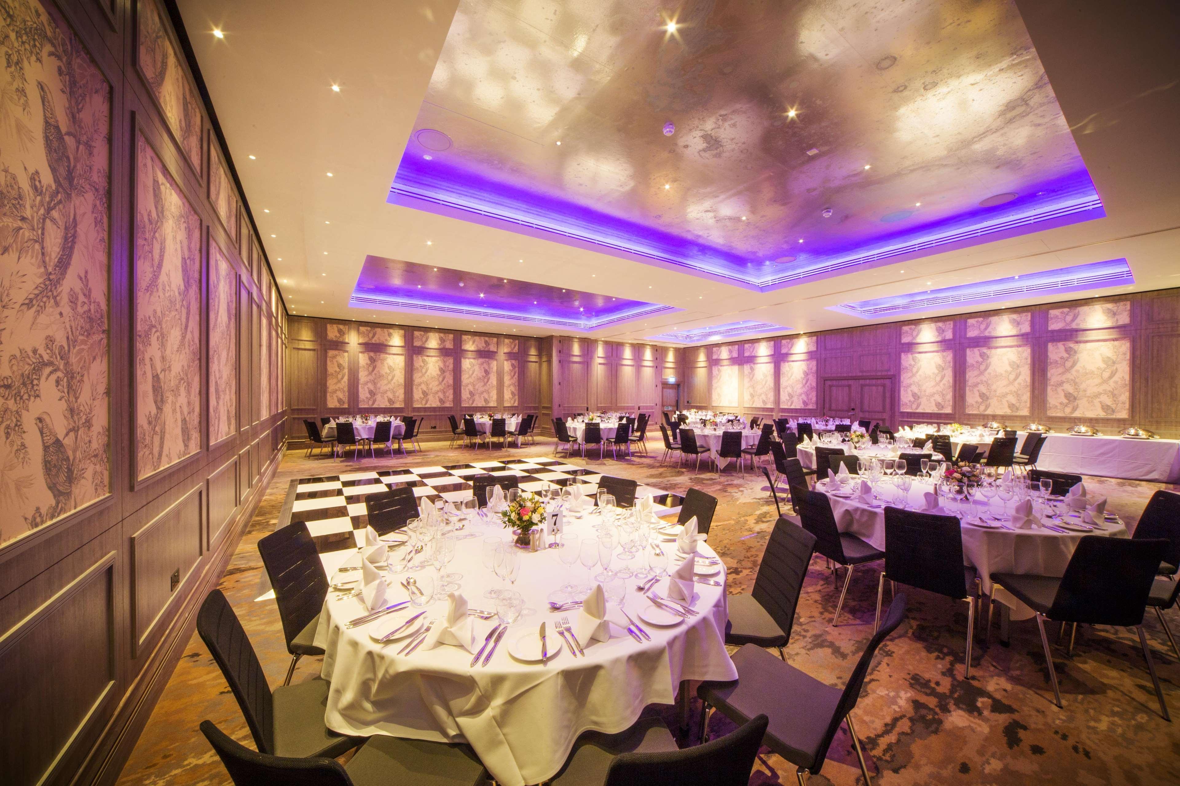Doubletree By Hilton London Kingston Upon Thames Hotel Kingston upon Thames  Bagian luar foto