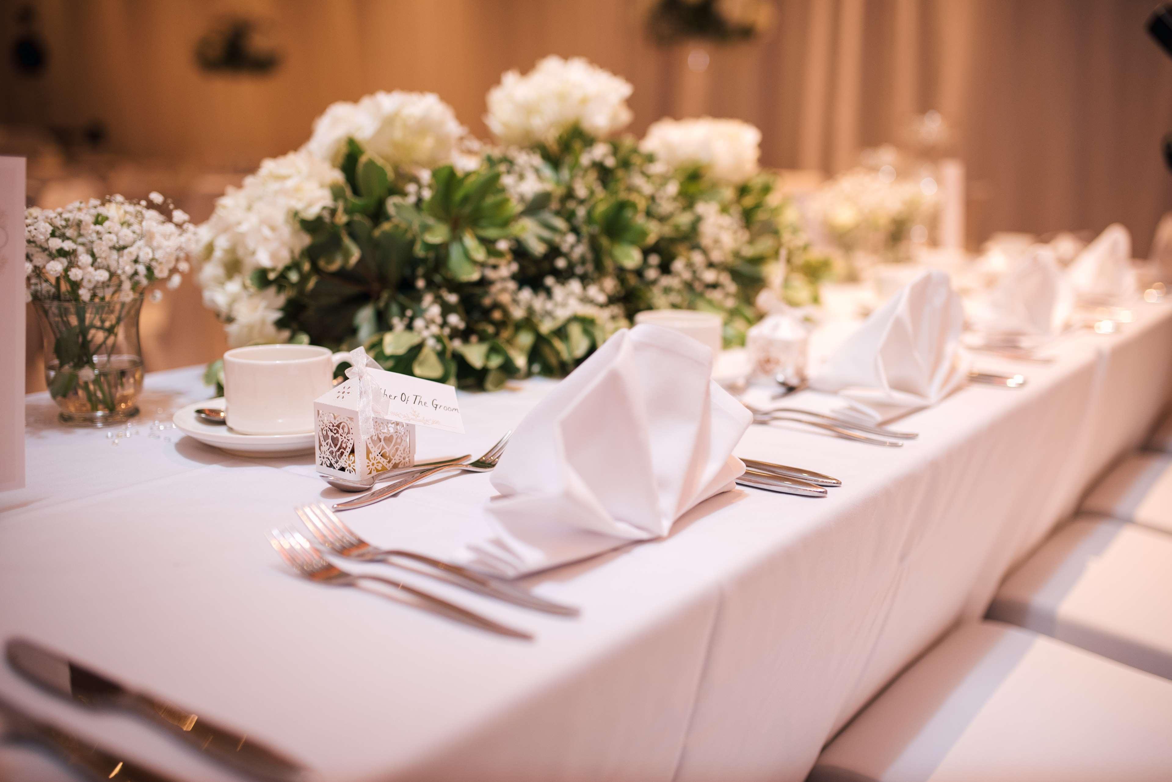 Doubletree By Hilton London Kingston Upon Thames Hotel Kingston upon Thames  Bagian luar foto