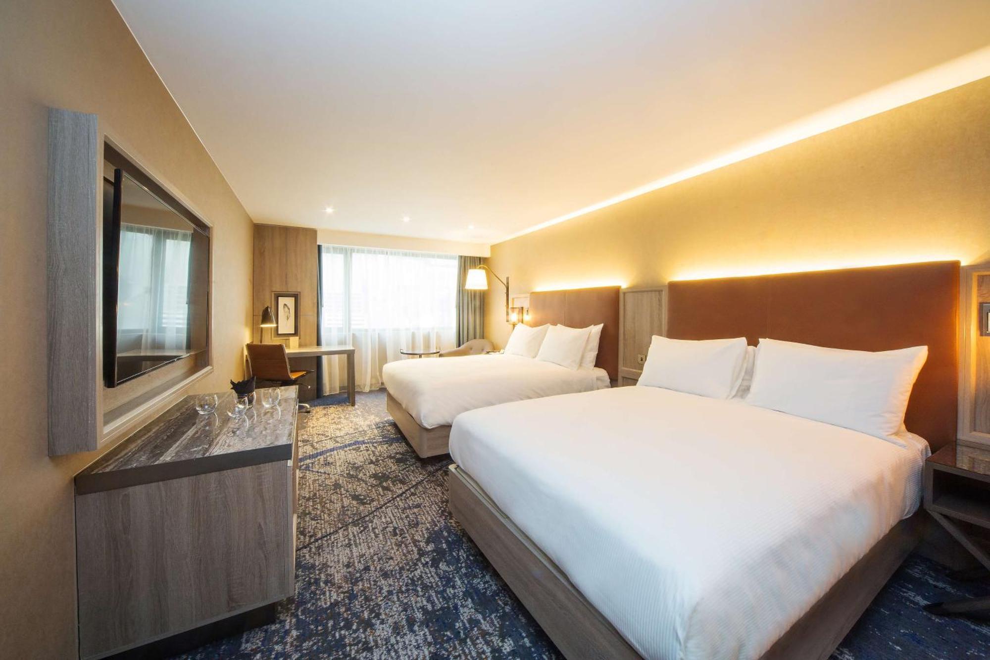 Doubletree By Hilton London Kingston Upon Thames Hotel Kingston upon Thames  Bagian luar foto