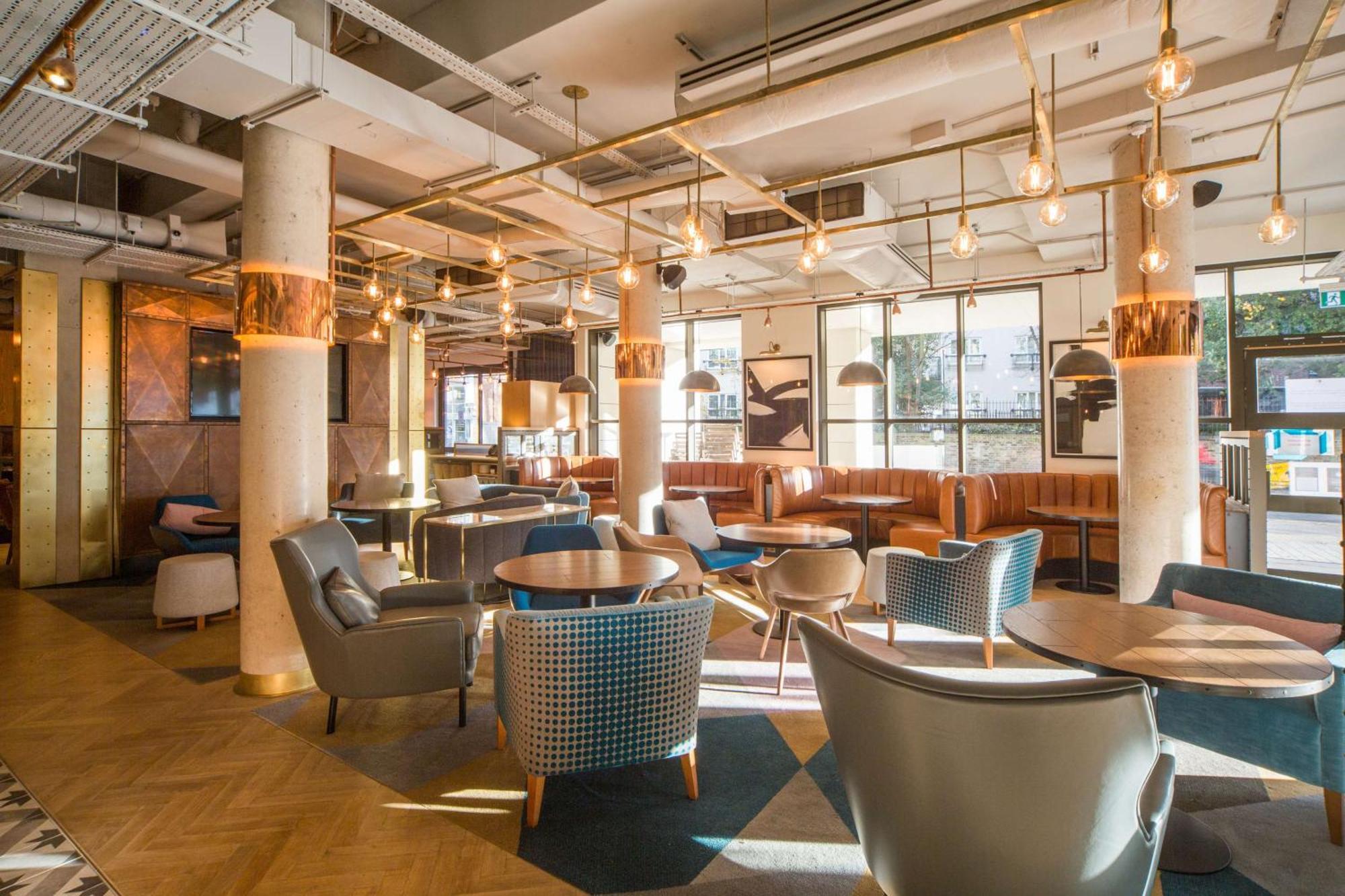 Doubletree By Hilton London Kingston Upon Thames Hotel Kingston upon Thames  Bagian luar foto