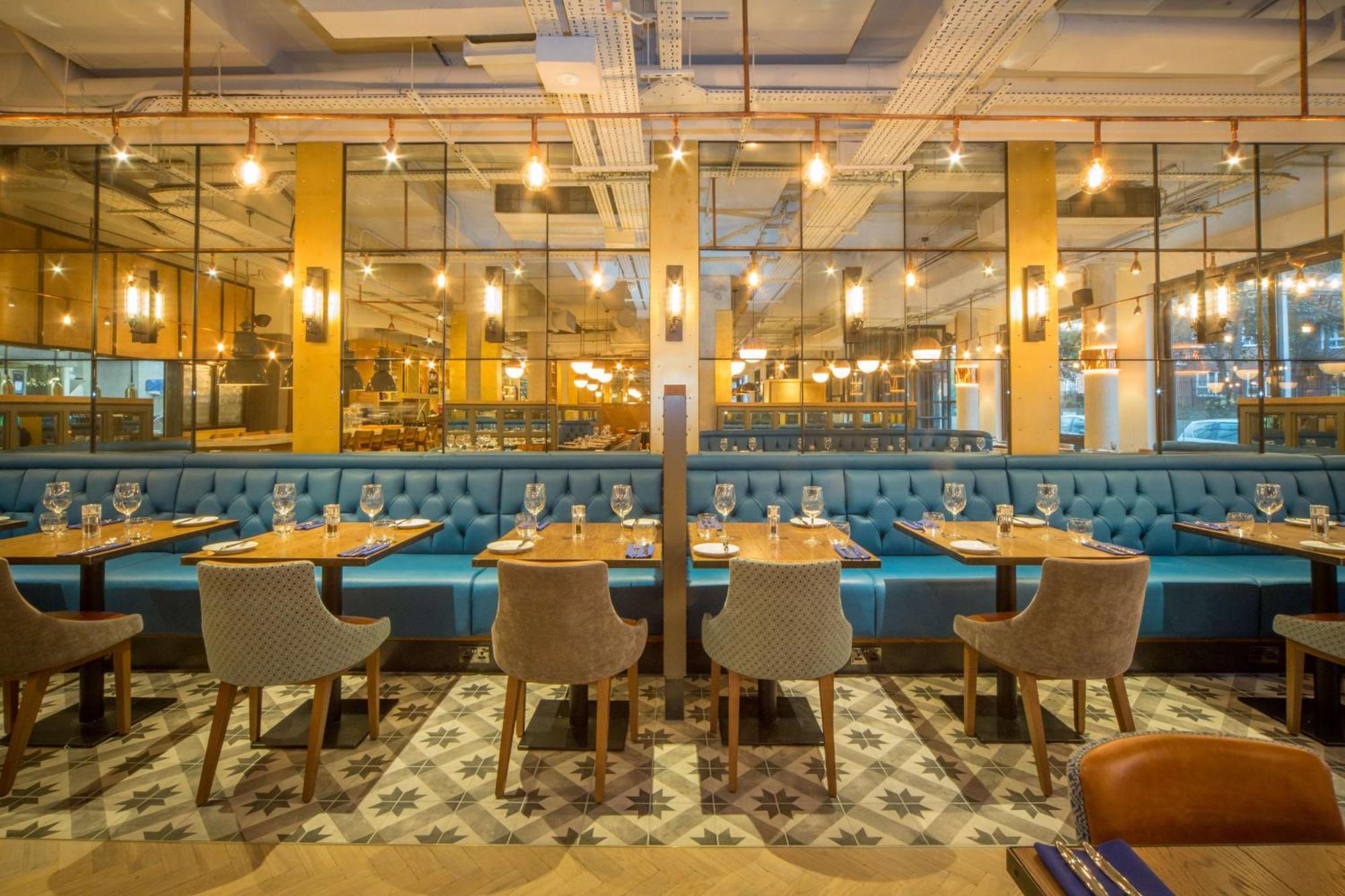 Doubletree By Hilton London Kingston Upon Thames Hotel Kingston upon Thames  Bagian luar foto