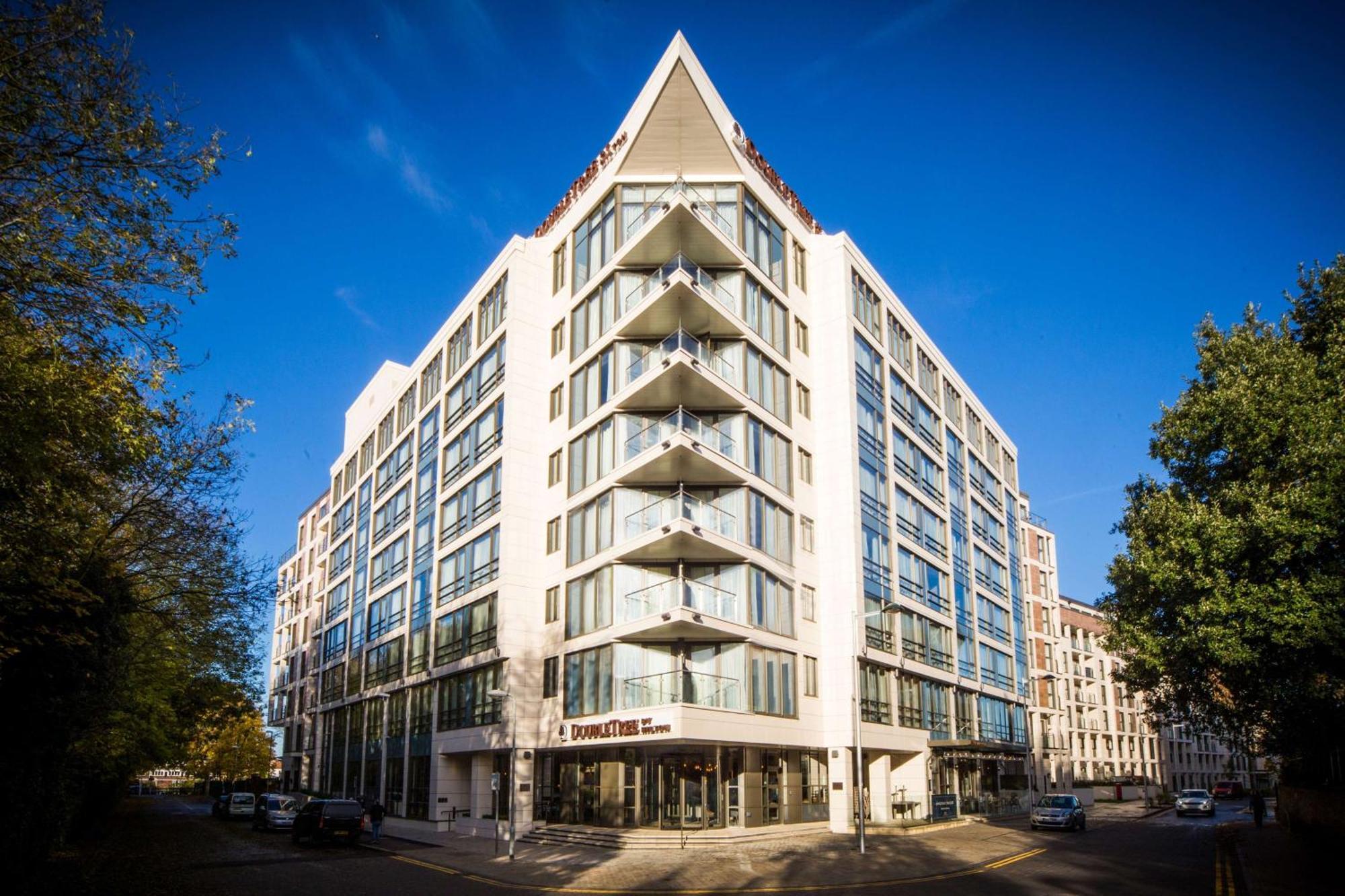 Doubletree By Hilton London Kingston Upon Thames Hotel Kingston upon Thames  Bagian luar foto