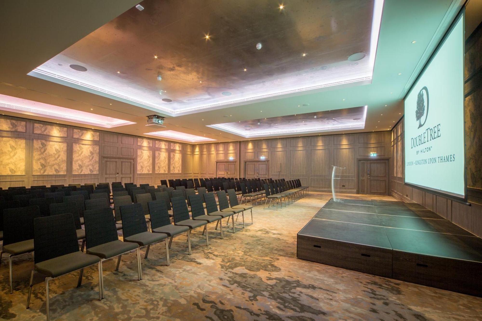 Doubletree By Hilton London Kingston Upon Thames Hotel Kingston upon Thames  Bagian luar foto